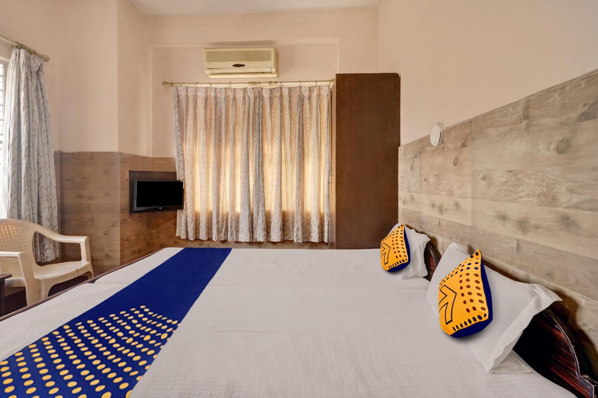 Hotel Spot On Ganga Yatri Nivas Gundlupet Exterior foto